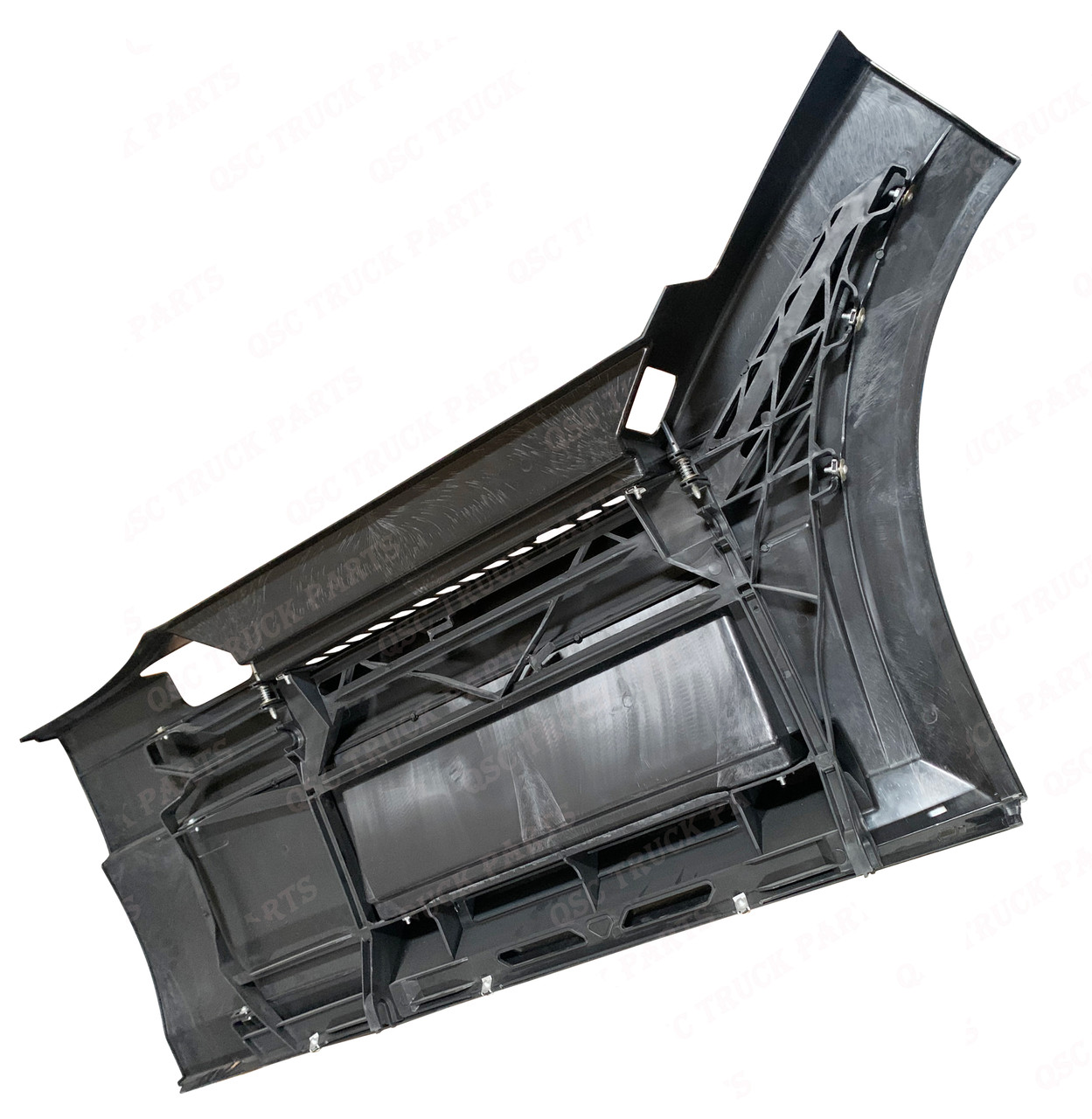 Volvo VNL Step Fairing | 2004-2017 | Old model